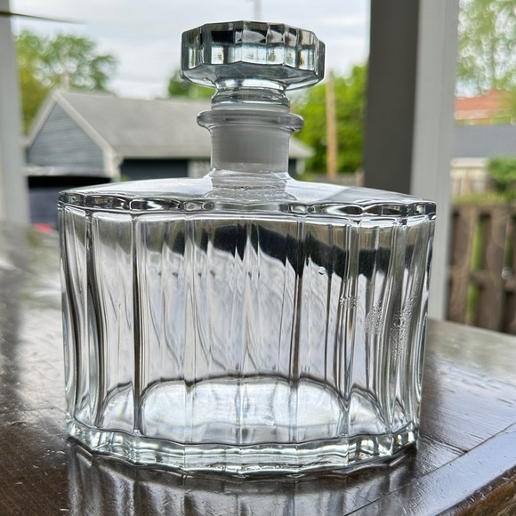 Luigi Bormioli Light and Music Glass Crystal Decanter - Picture 11 of 16